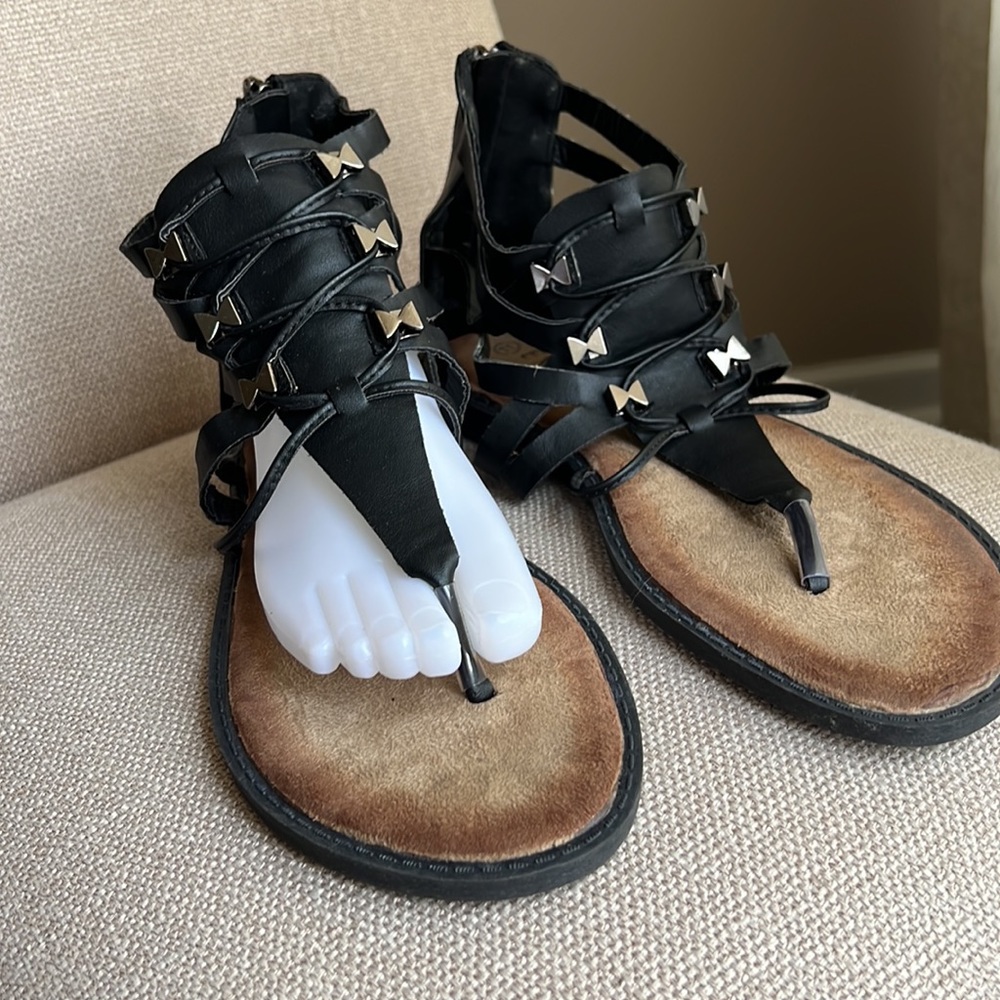 Extreme Sandals - Picture 3 of 6